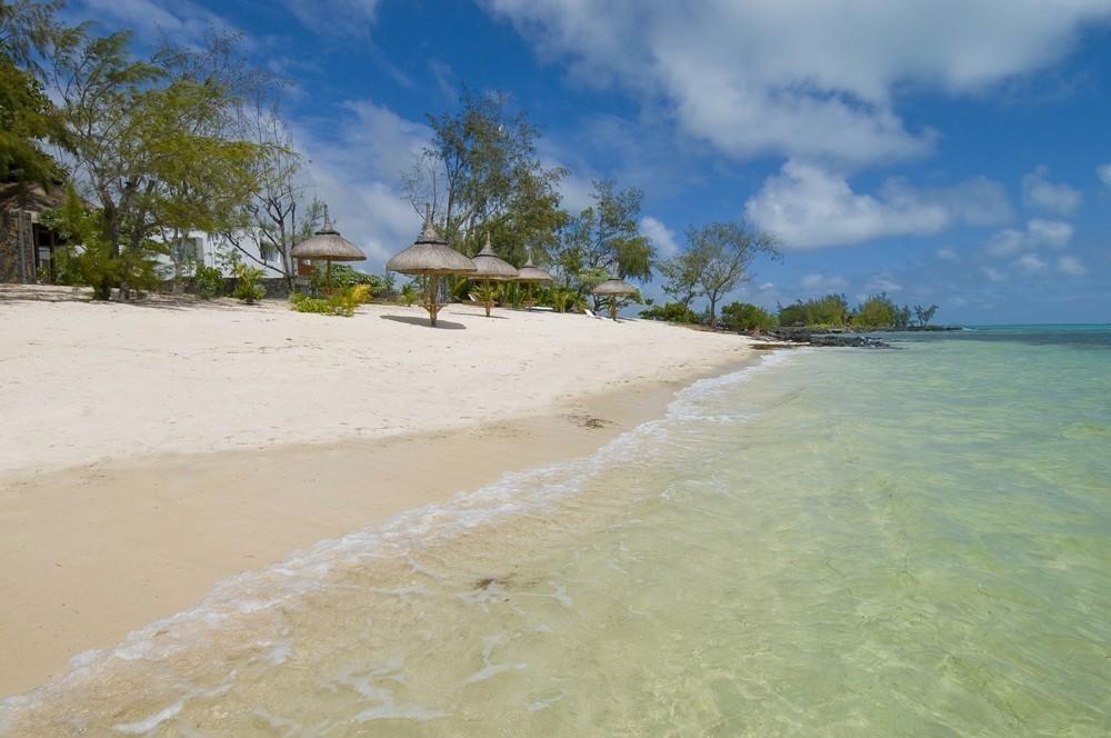 So Beach Villa In Situ Roches Noires Habitación foto